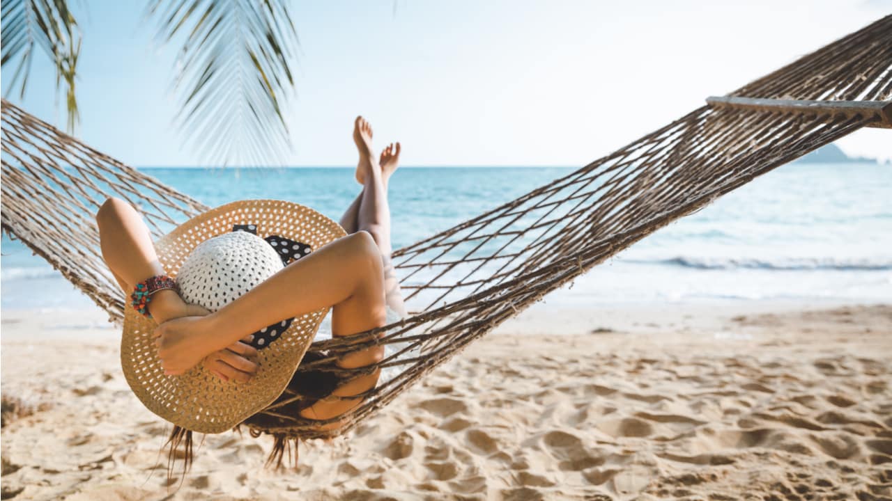 ヒジ・ヒザの黒ずみを何とかしたい！原因とおすすめのケア方法を紹介