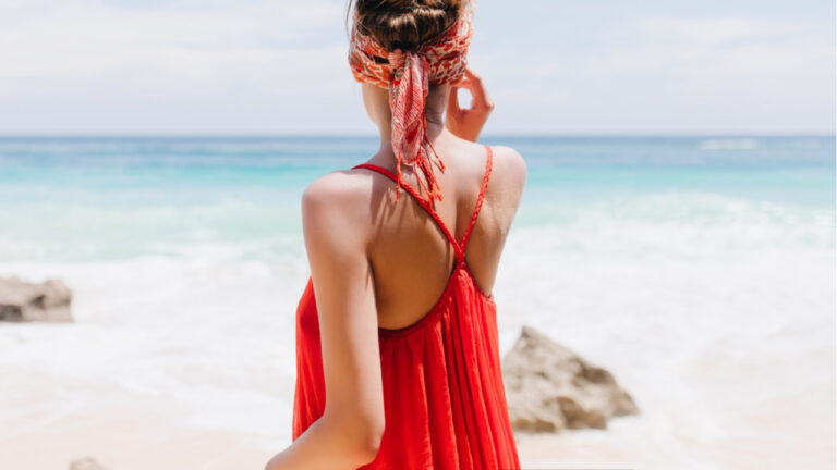 背中の毛穴目立ちは毎日のケアや生活習慣の見直しで対策しよう