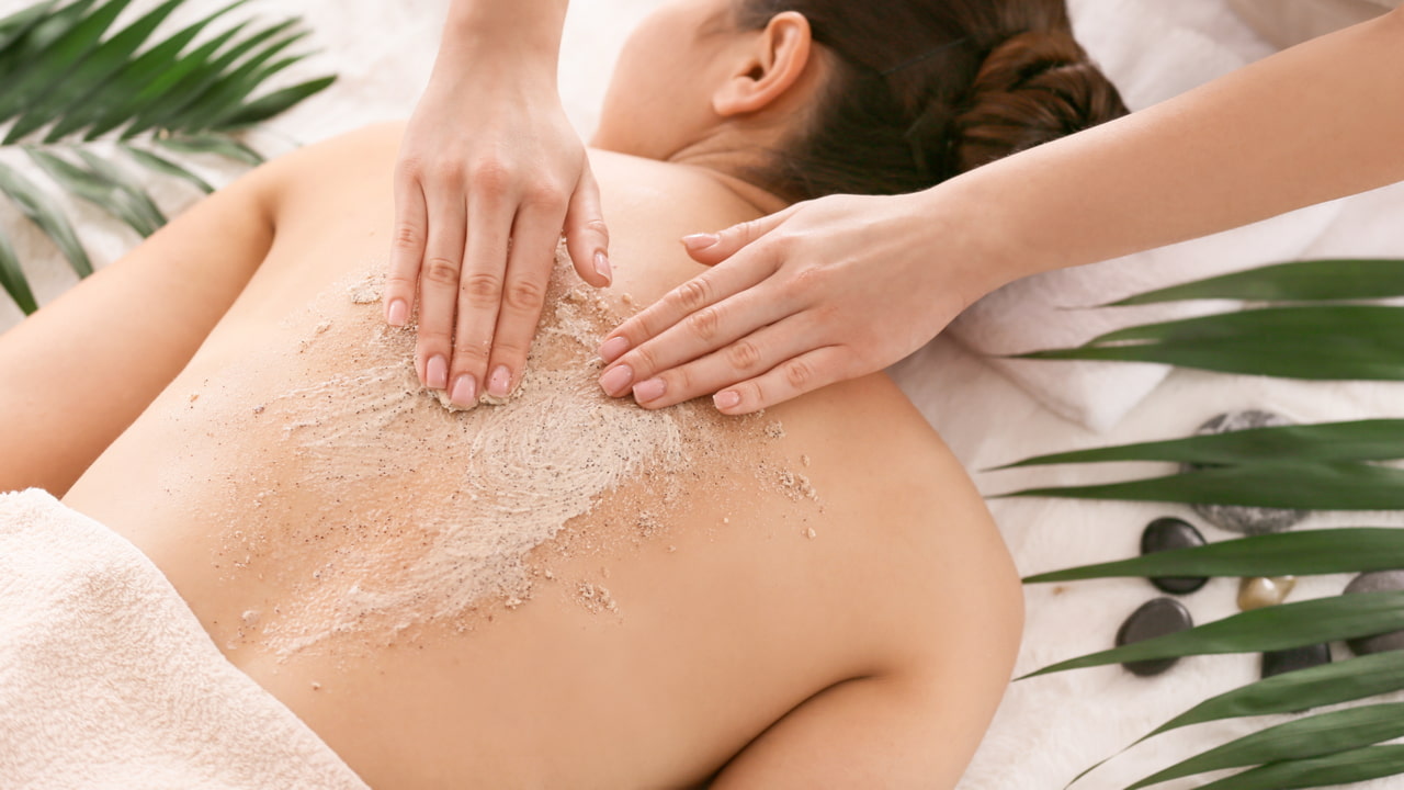 気になる黒ずみはボディスクラブでケアしよう！効果や選び方を紹介