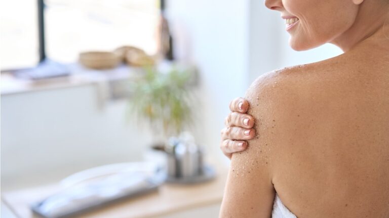 自宅でできる角質ケアはピーリング以外にスクラブもおすすめ