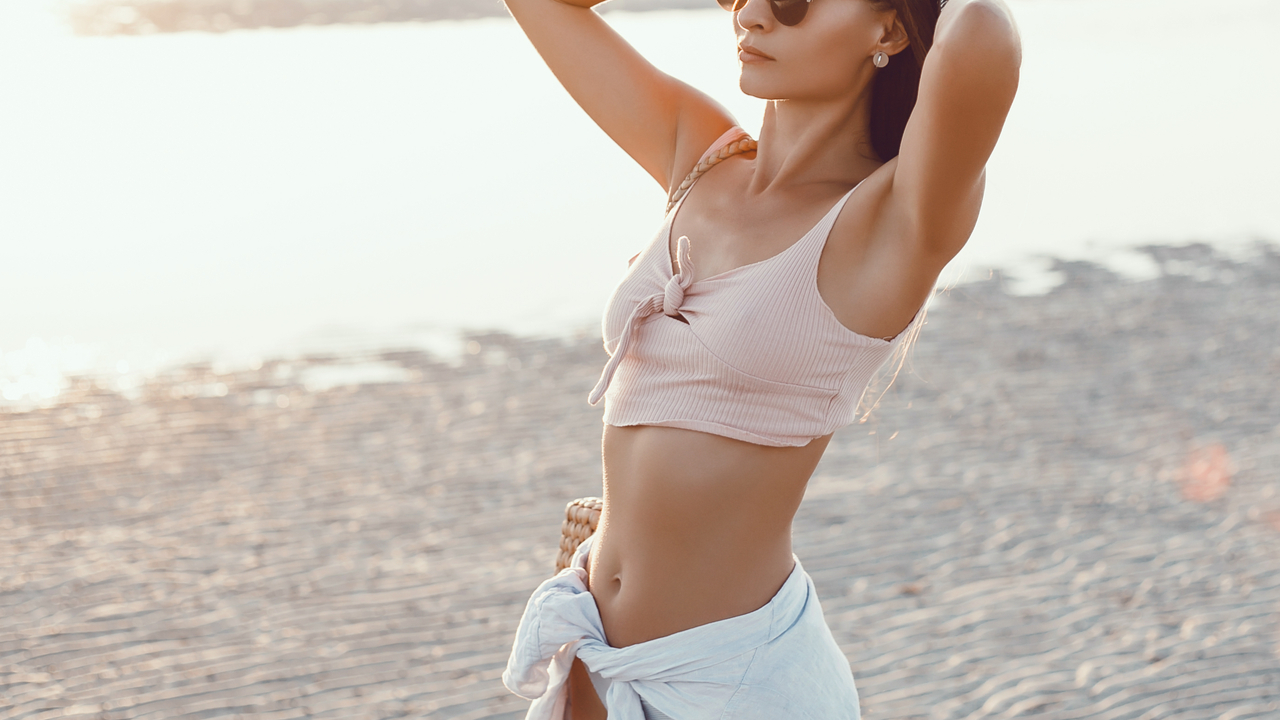 ワキ脱毛のメリット・デメリットは？必要な回数、期間について解説