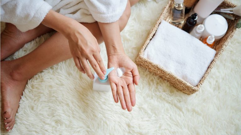 アンダーヘアをツルツルにするときの注意点