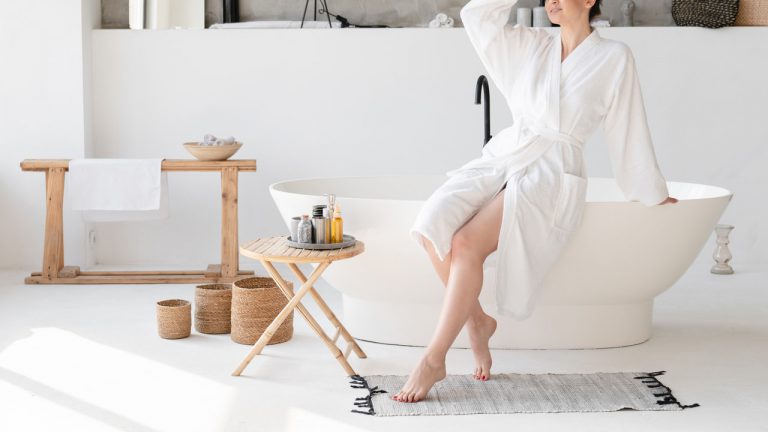 VIO（デリケートゾーン）をカミソリで剃る場合は肌トラブルに気を付けよう