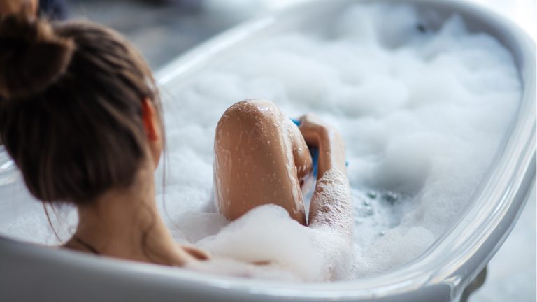 アンダーヘアが長いときの正しい整え方